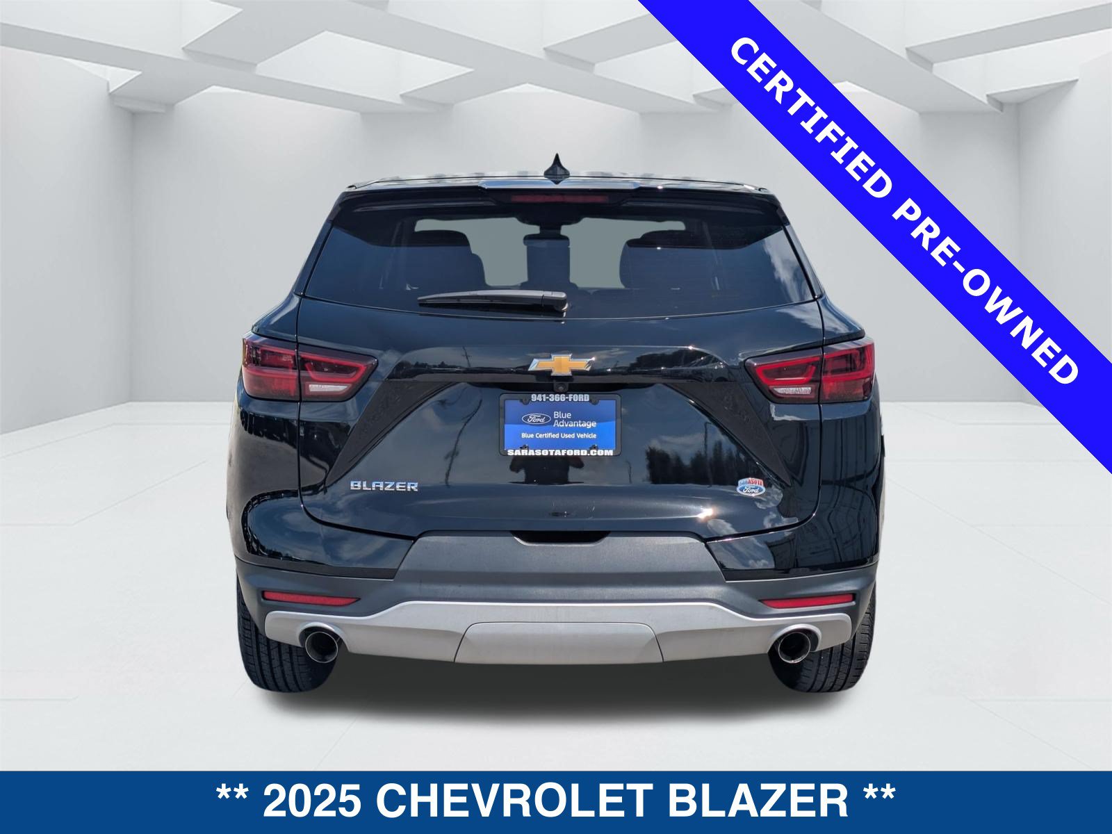 Used 2025 Chevrolet Blazer LT FWD image 6