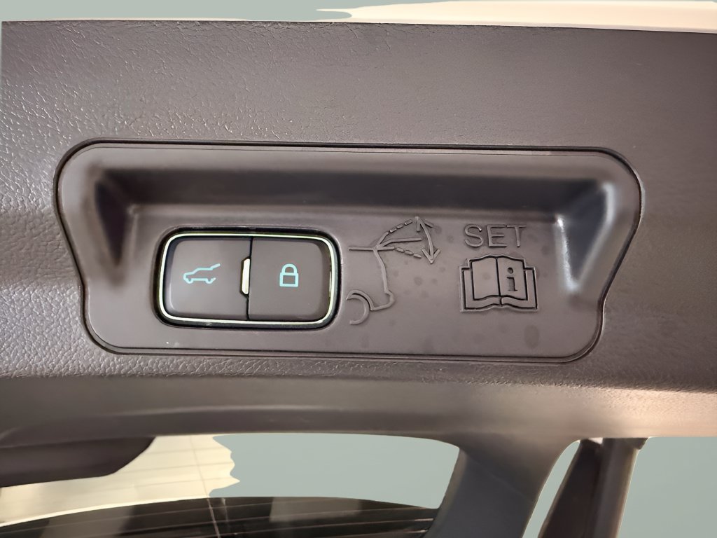 Certified 2023 Ford Explorer Limited w/ Limited Technology Package AWD/4WD image 12