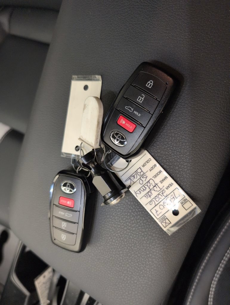 Used 2026 Toyota Camry SE w/ Convenience Package FWD image 39