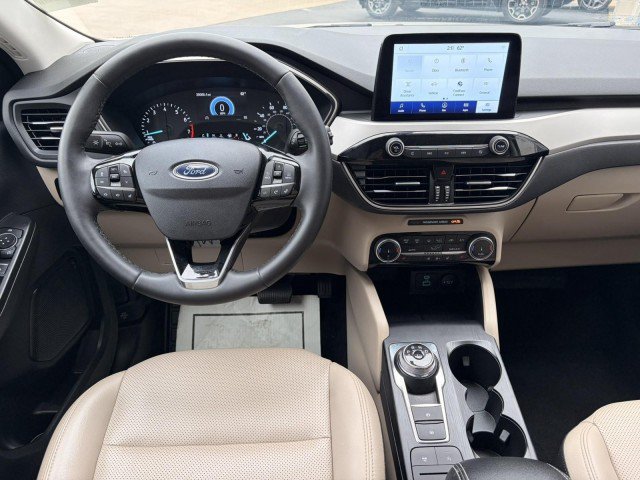 Certified 2022 Ford Escape SEL AWD/4WD image 11
