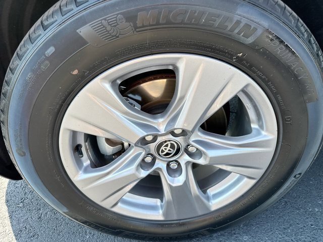 Used 2025 Toyota RAV4 XLE AWD/4WD image 10
