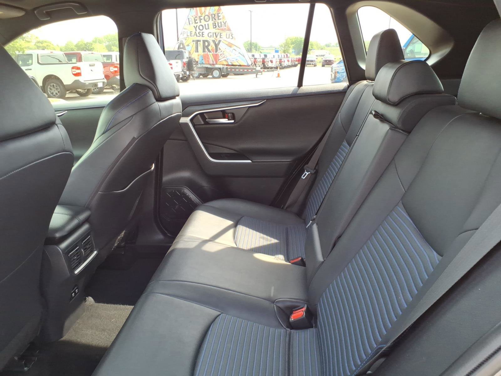 Used 2019 Toyota RAV4 XSE w/ XSE Weather Package AWD/4WD image 14