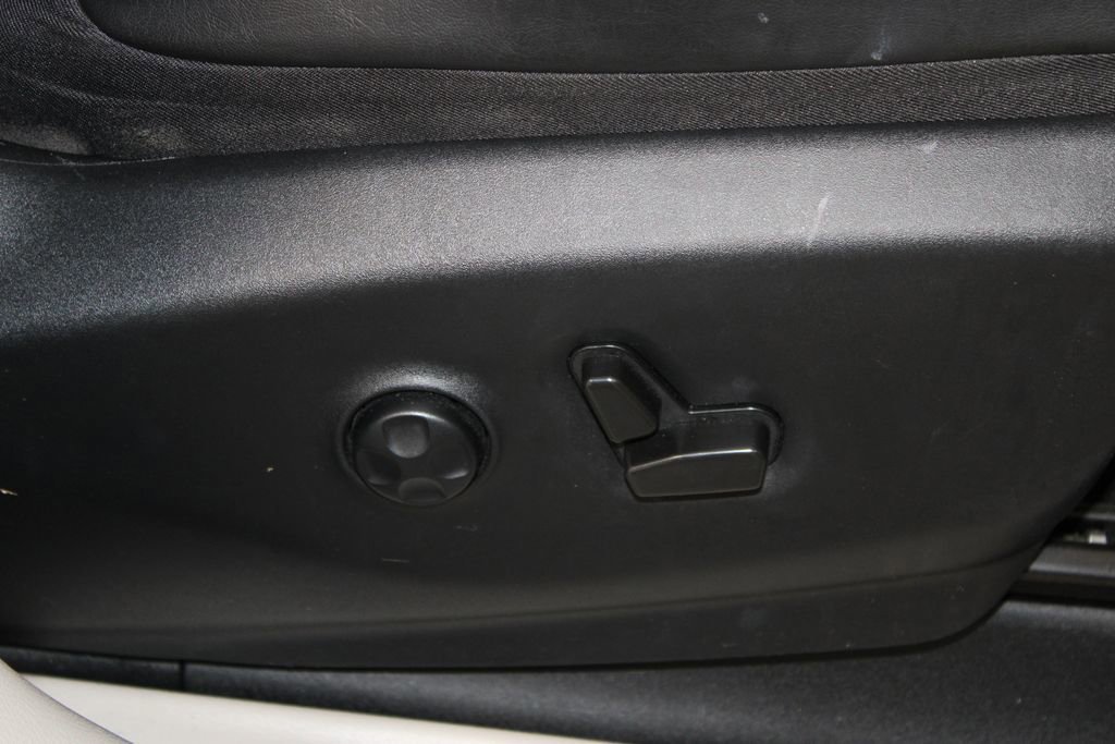 Used 2022 Chrysler Pacifica Limited image 31