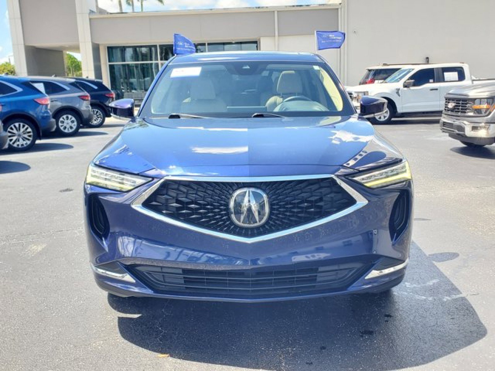Used 2023 Acura MDX SH-AWD image 3