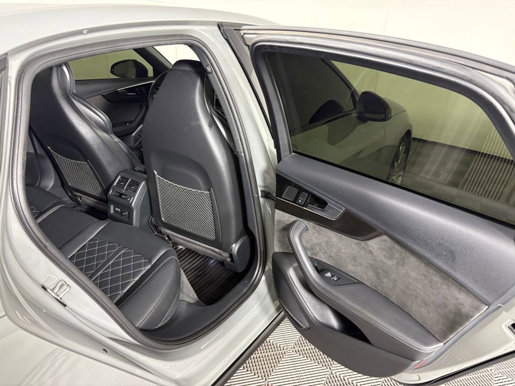 Used 2020 Audi S4 Premium Plus w/ Premium Plus Package image 33