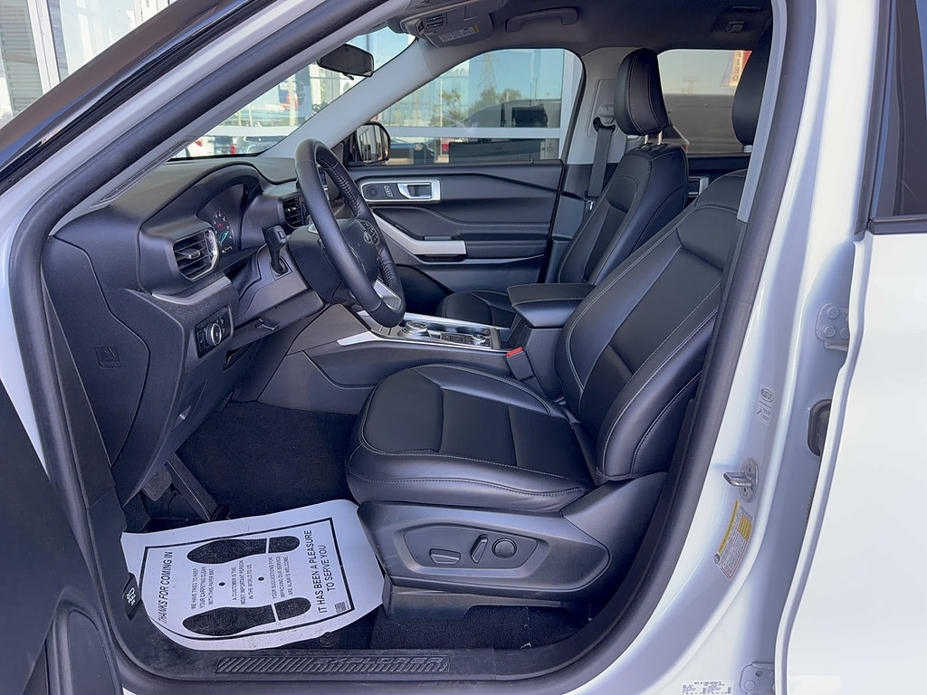 Certified 2024 Ford Explorer XLT w/ Equipment Group 202A AWD/4WD image 11
