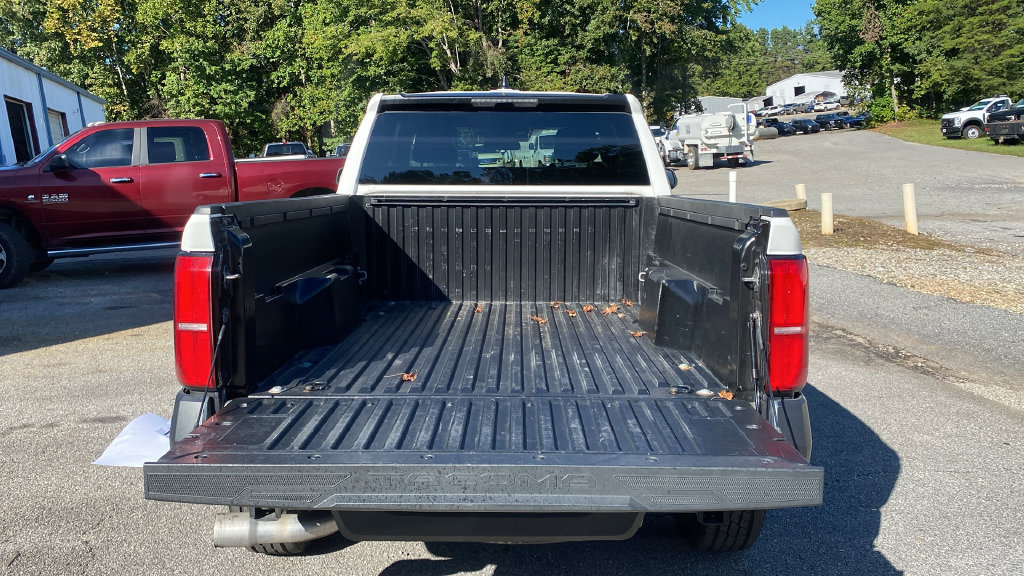 Used 2024 Toyota Tacoma SR RWD image 17