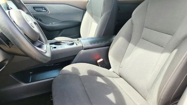 Used 2023 Nissan Rogue S image 11