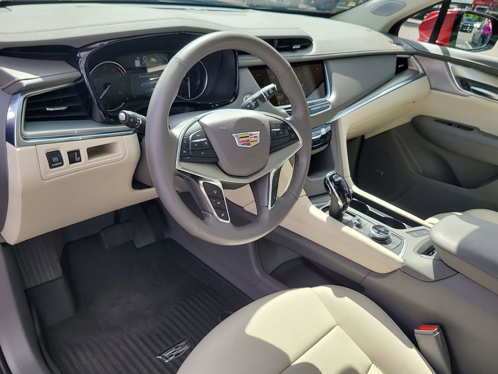 Used 2023 Cadillac XT5 Premium Luxury image 16