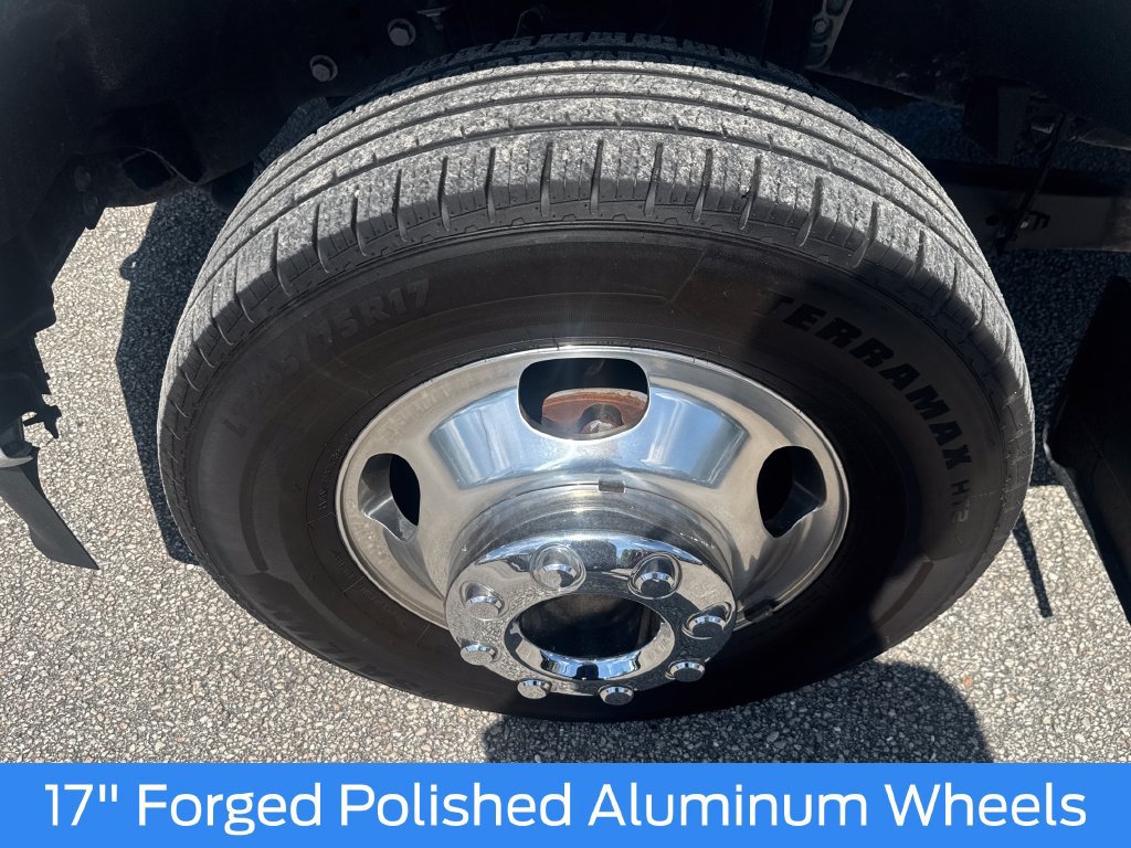 Certified 2024 Ford F350 Platinum w/ FX4 Off-Road Package AWD/4WD image 13