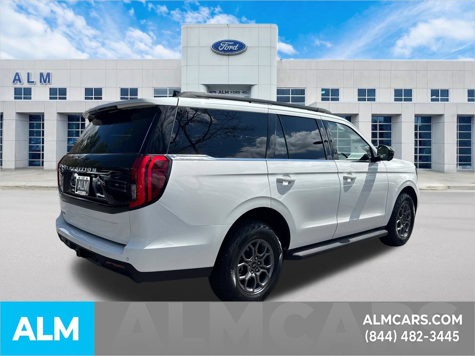 Certified 2025 Ford Expedition Active AWD/4WD image 5