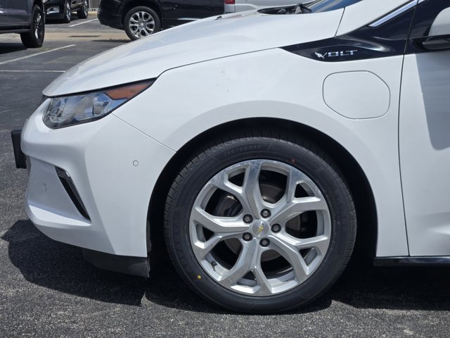 Used 2018 Chevrolet Volt Premier w/ Driver Confidence Package FWD image 8