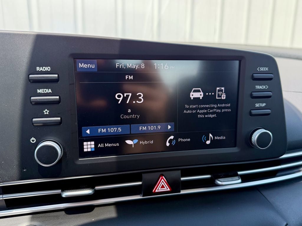 Used 2025 Hyundai Elantra Hybrid FWD image 28