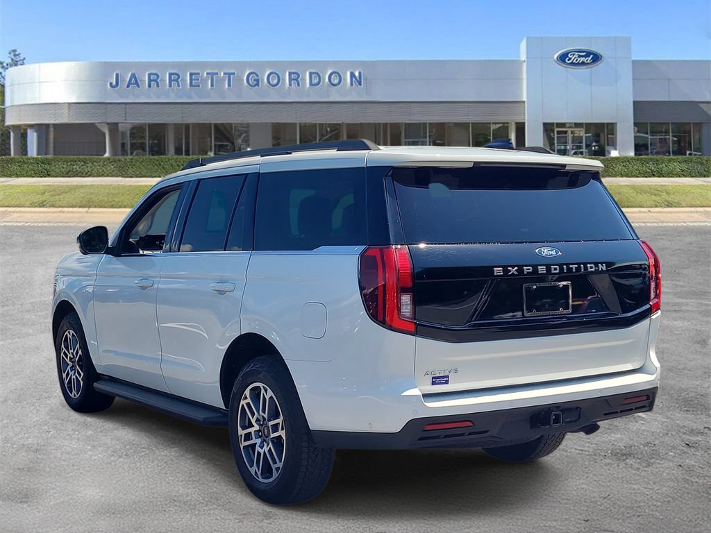 Certified 2025 Ford Expedition Active AWD/4WD image 3