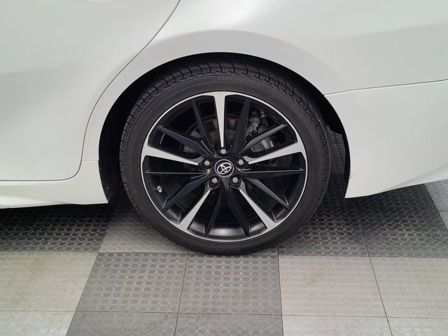 Used 2018 Toyota Camry XSE FWD image 13