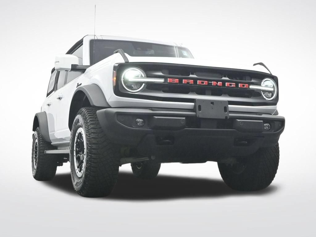 Certified 2024 Ford Bronco Outer Banks w/ Sasquatch Package AWD/4WD image 34