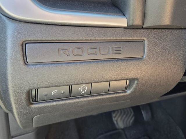 Used 2025 Nissan Rogue S FWD image 26