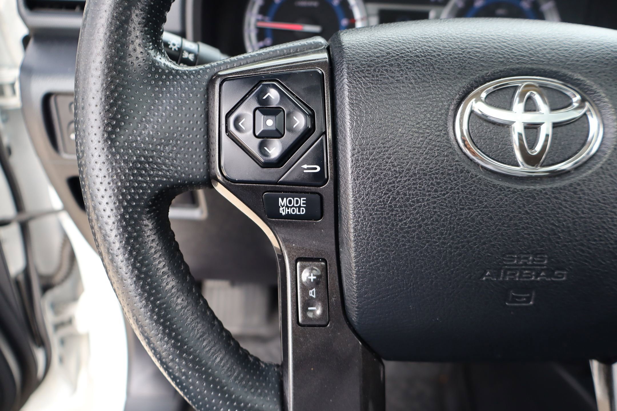 Used 2019 Toyota 4Runner TRD Off-Road Premium AWD/4WD image 15