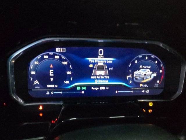 Used 2024 Chevrolet Silverado 2500 ZR2 w/ Technology Package image 36