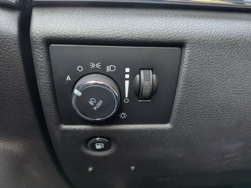 Used 2017 Jeep Grand Cherokee Trailhawk AWD/4WD image 27