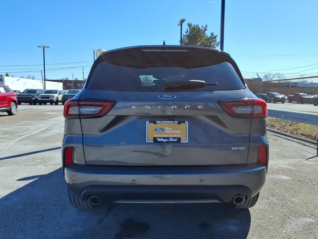 Certified 2023 Ford Escape ST-Line Elite AWD/4WD image 3