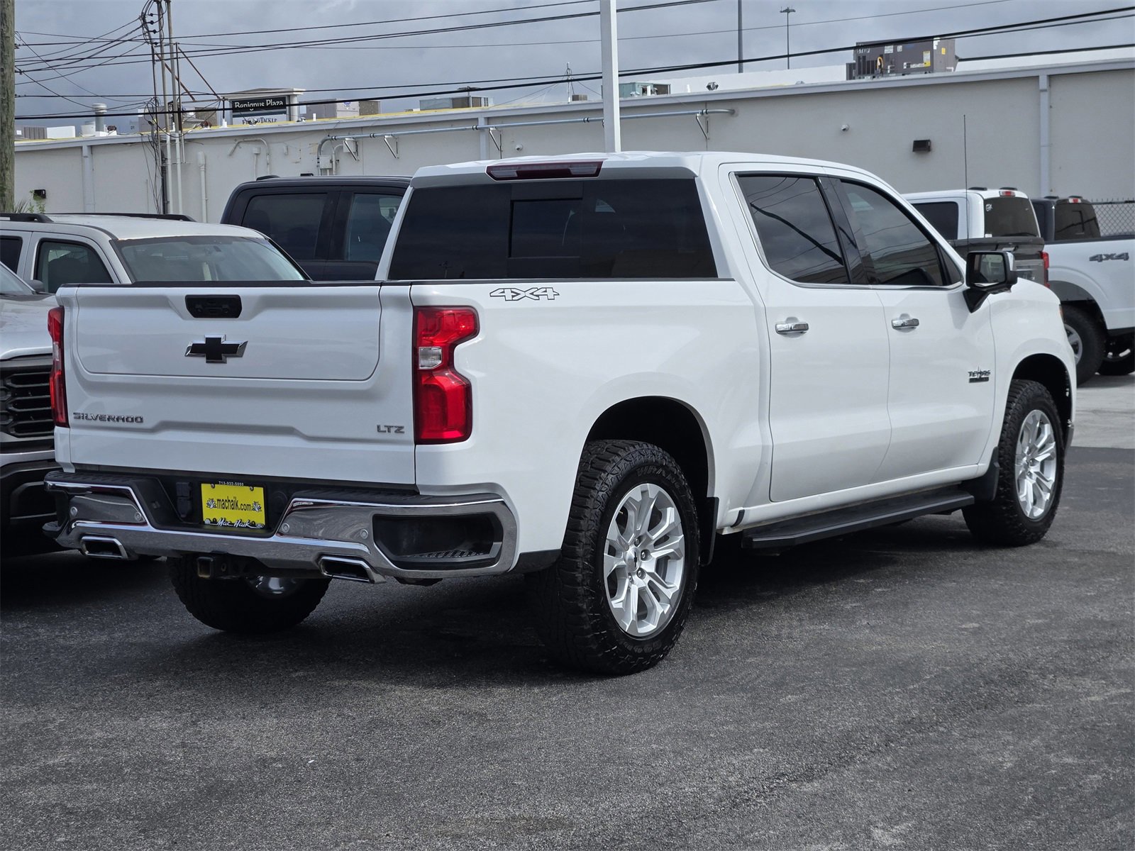 Used 2023 Chevrolet Silverado 1500 LTZ image 3