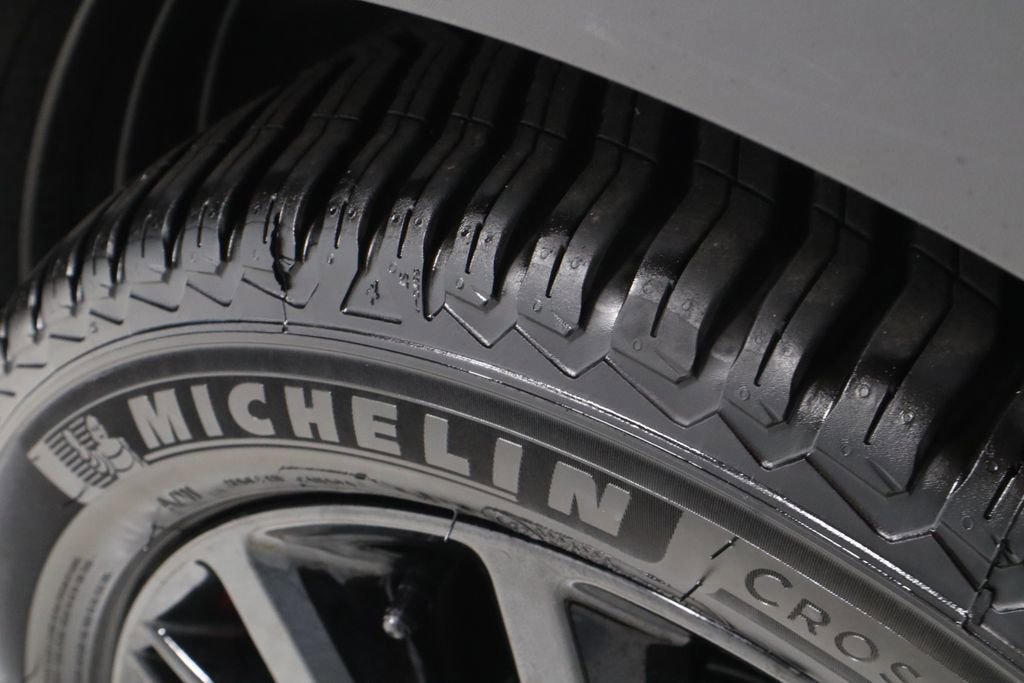 Used 2022 Kia Telluride SX w/ SX Prestige Package image 17