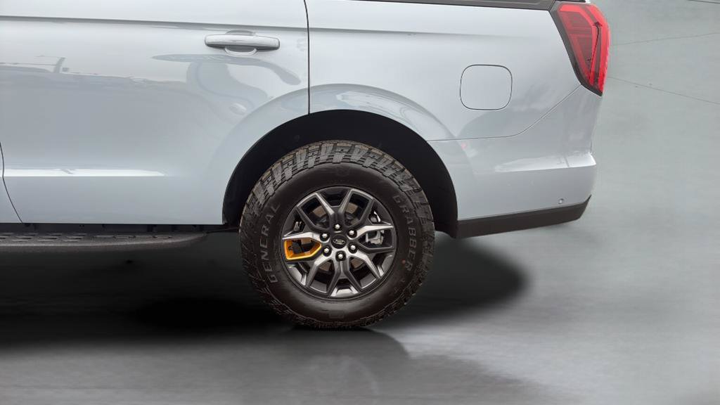 Certified 2025 Ford Expedition Tremor AWD/4WD image 43