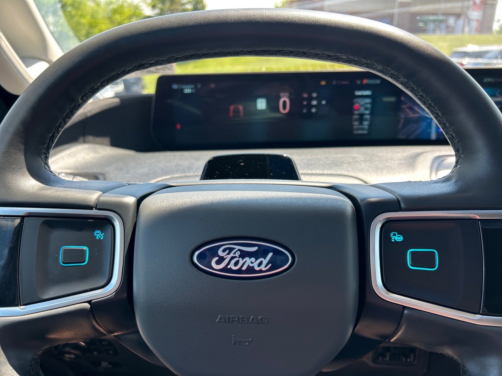 Certified 2025 Ford Expedition Active AWD/4WD image 27