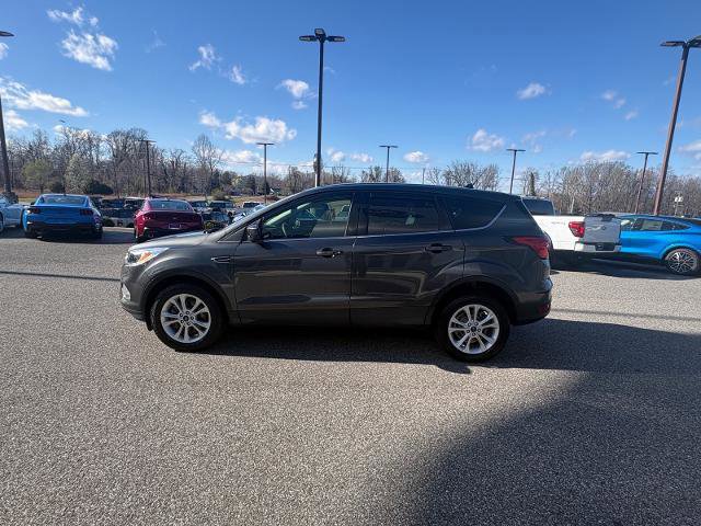 Certified 2019 Ford Escape SE image 2