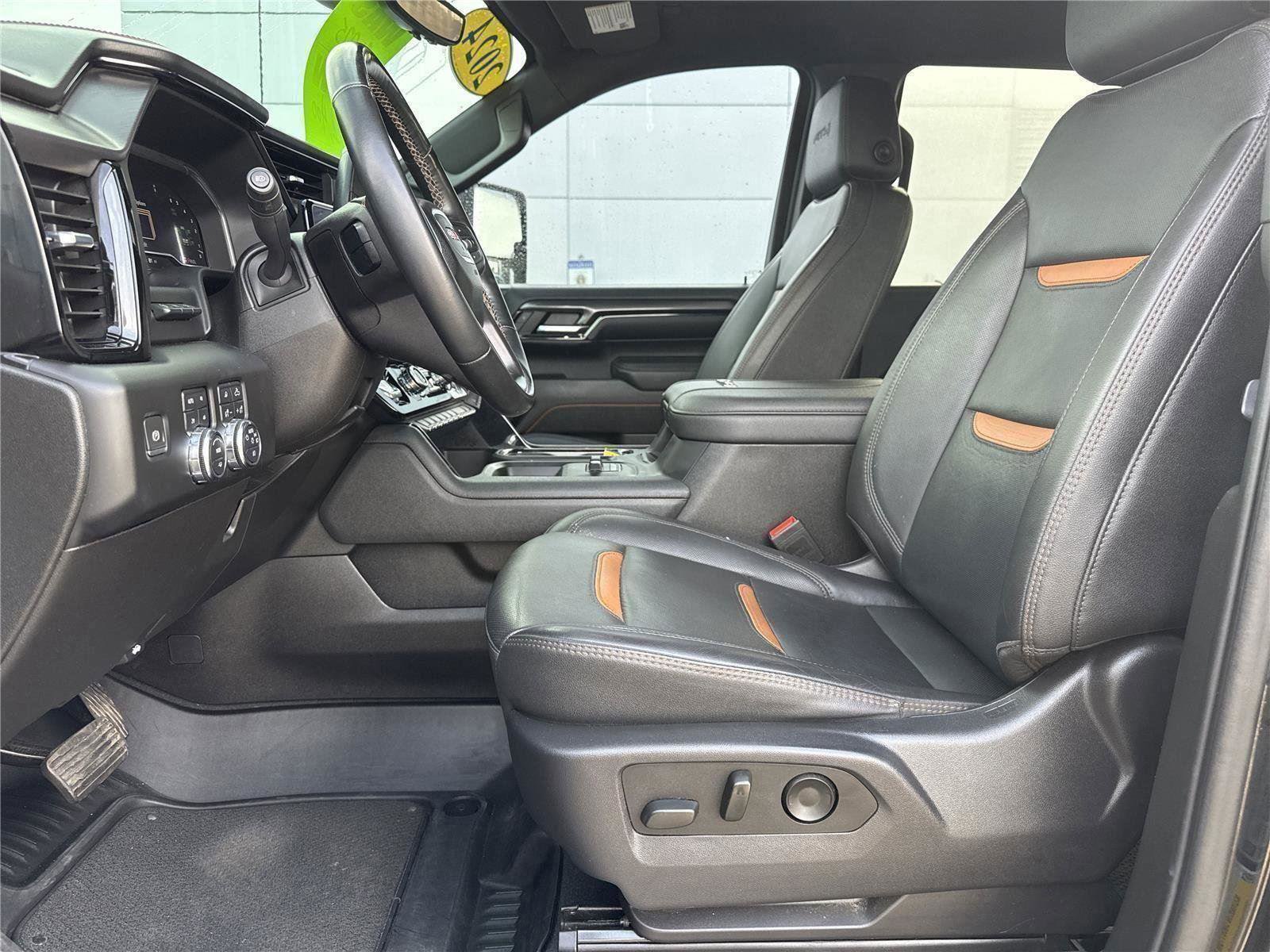 Used 2024 GMC Sierra 2500 AT4 w/ AT4 Premium Plus Package image 4