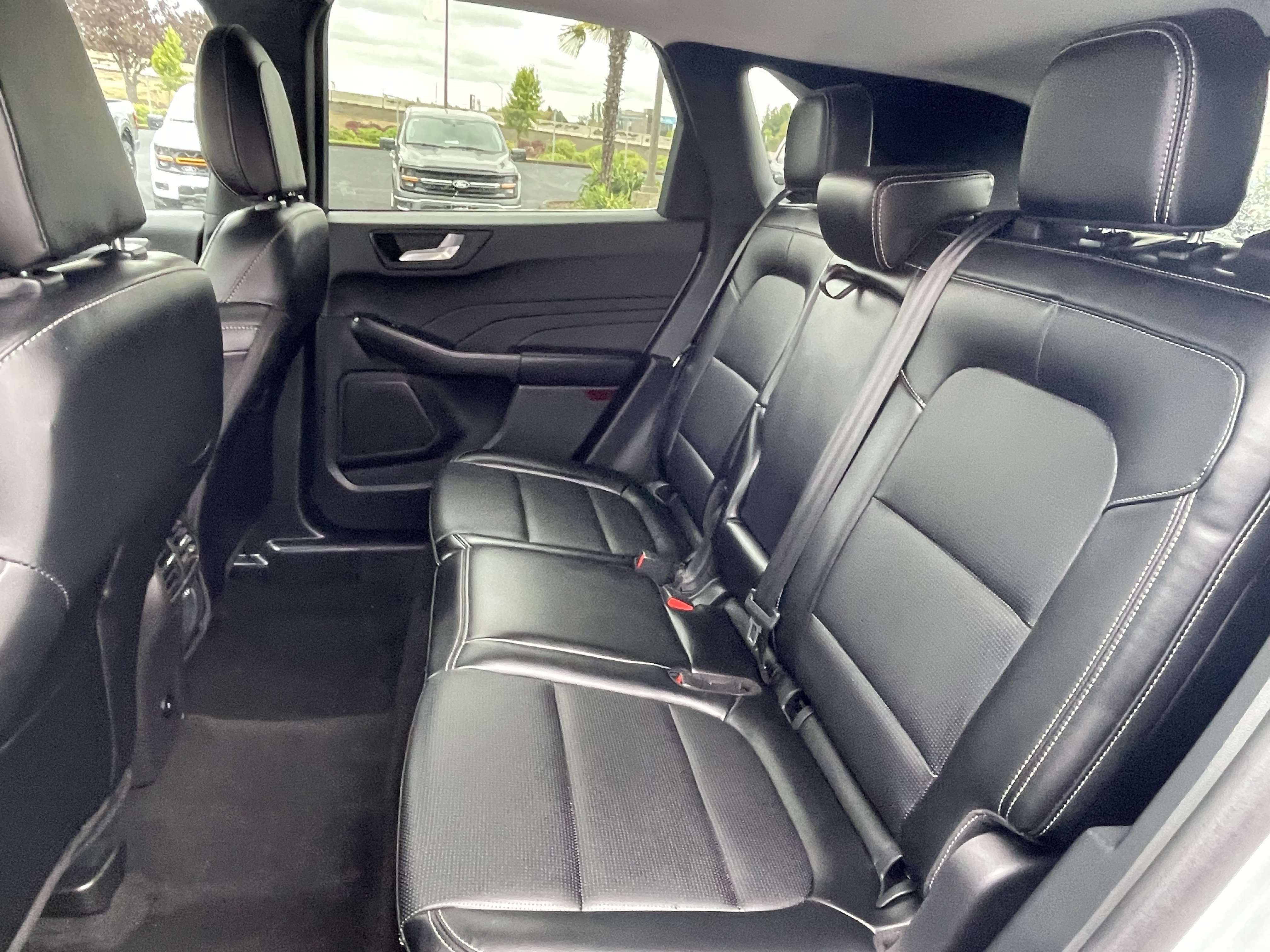 Certified 2025 Ford Escape Platinum AWD/4WD image 12
