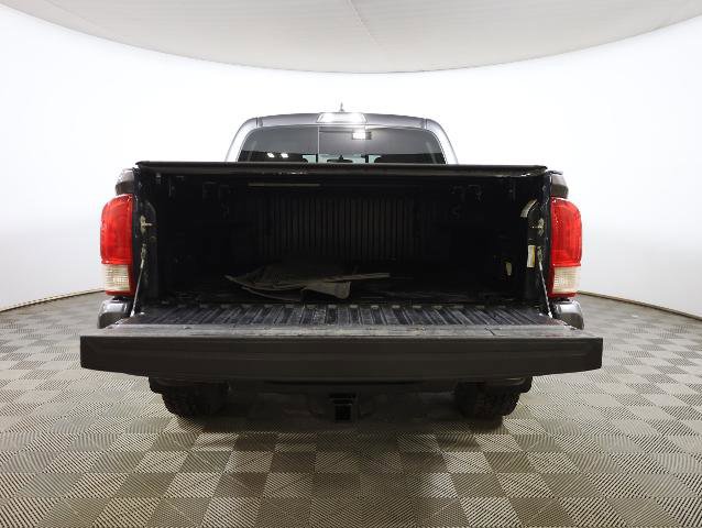 Used 2017 Toyota Tacoma TRD Sport w/ Tow Package (A/T) image 19