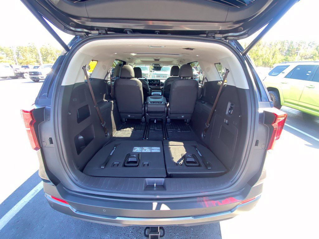 Used 2026 Kia Carnival SX w/ SX Dark Edition Package FWD image 33