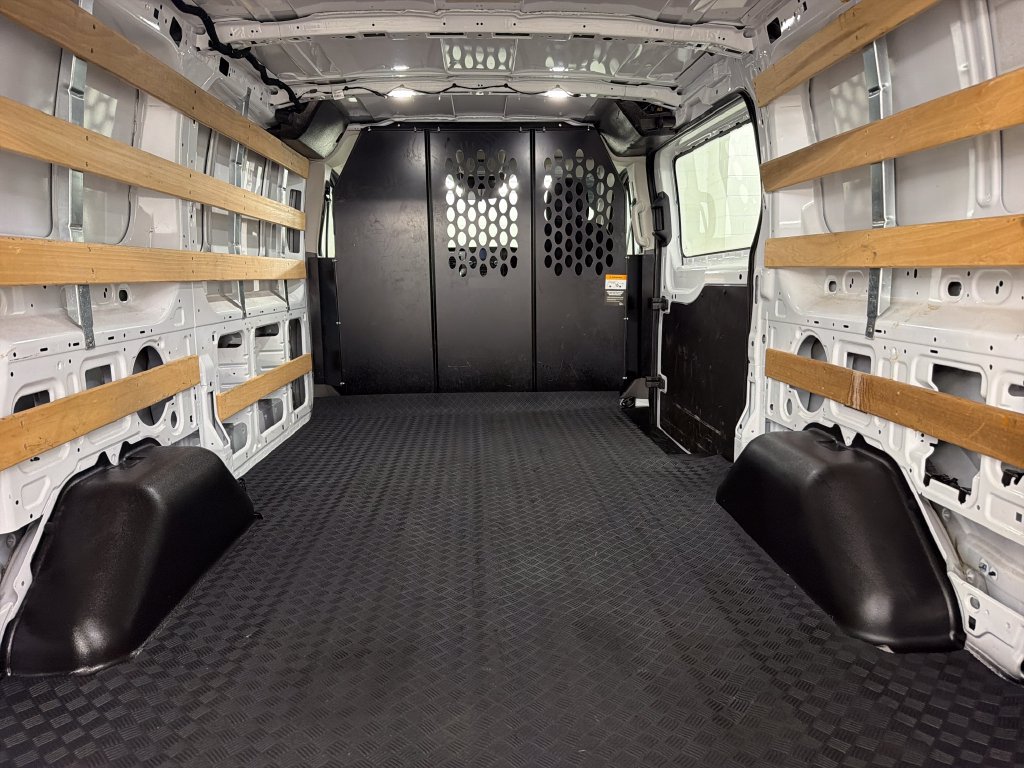 Certified 2025 Ford Transit 250 Low Roof w/ Exterior Upgrade Package RWD image 32