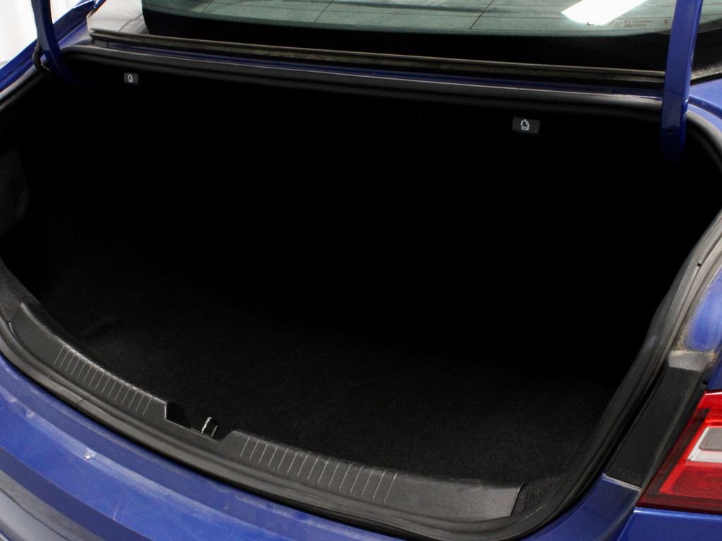 Used 2023 Chevrolet Malibu LT FWD image 15