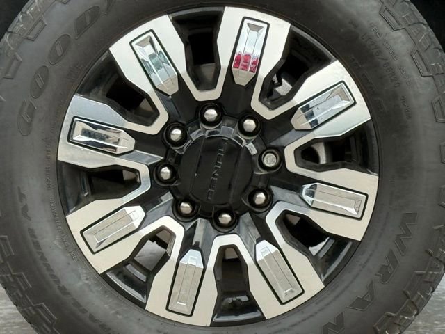Used 2024 GMC Sierra 2500 Denali w/ Denali Reserve Package AWD/4WD image 12