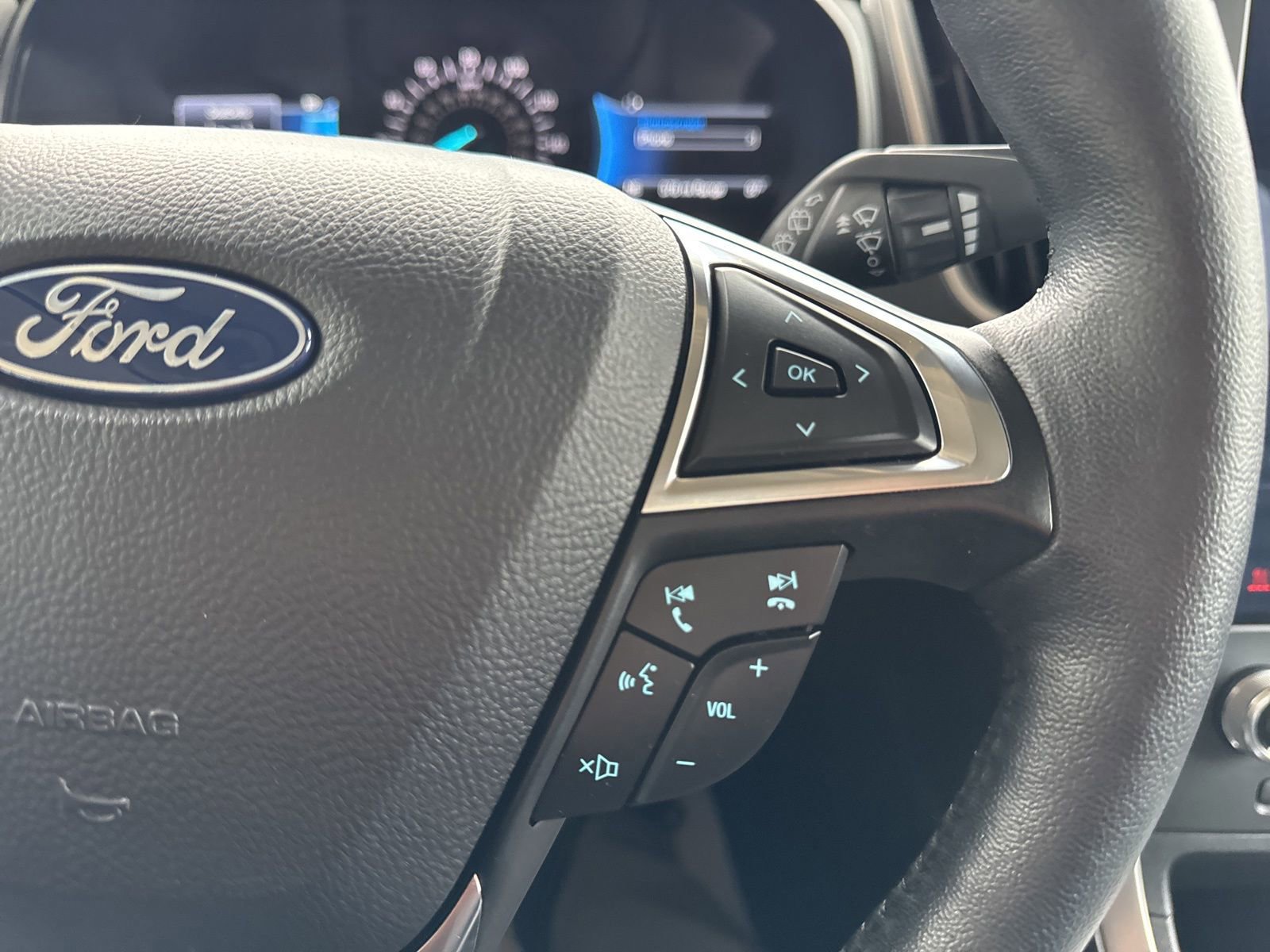 Certified 2024 Ford Edge SEL w/ Convenience Package image 32