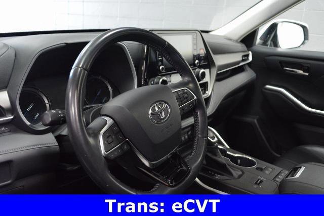 Used 2020 Toyota Highlander XLE AWD/4WD image 10
