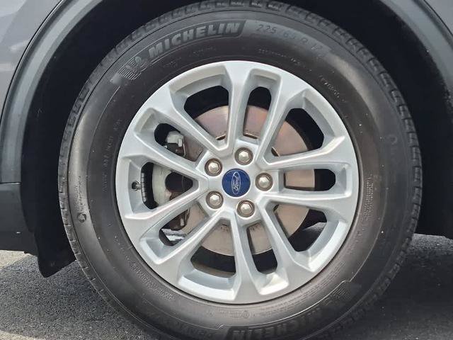 Certified 2022 Ford Escape SE w/ Cold Weather Package FWD image 6