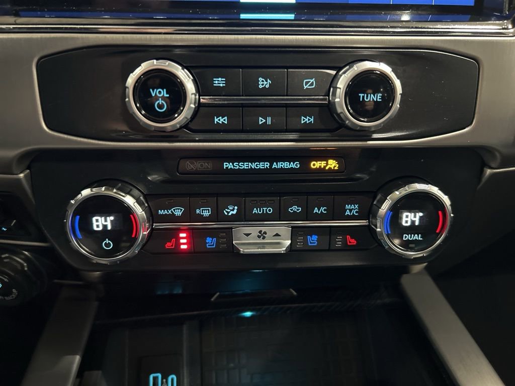 Certified 2022 Ford F250 Platinum image 19