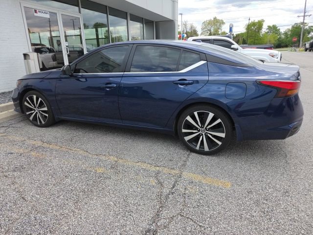 Used 2022 Nissan Altima 2.5 SR FWD image 3