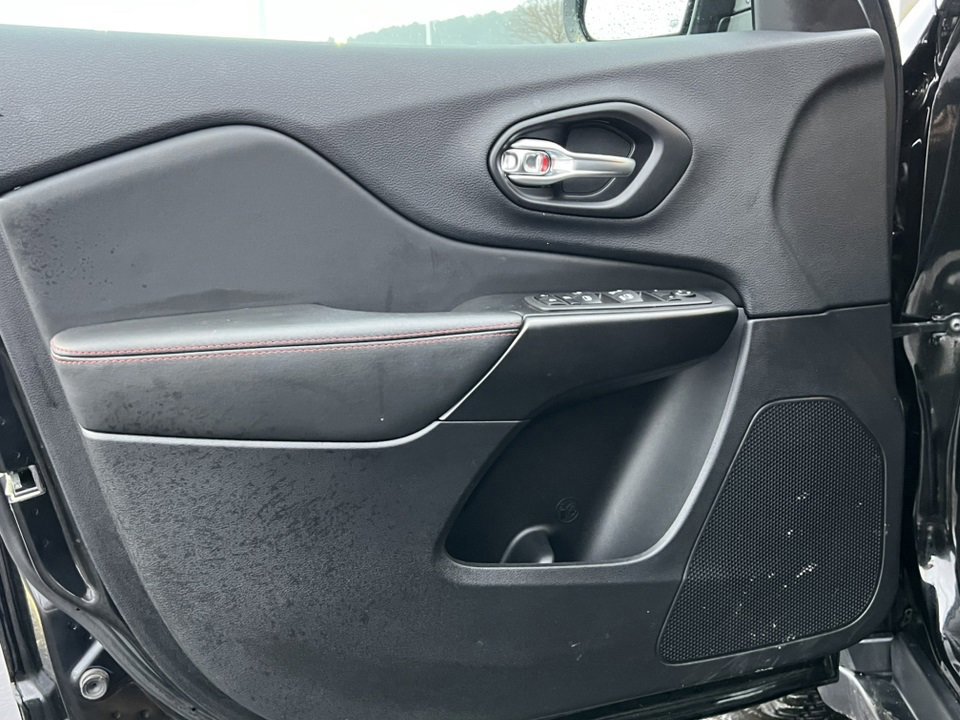 Used 2022 Jeep Cherokee Trailhawk w/ Comfort/Convenience Group image 21