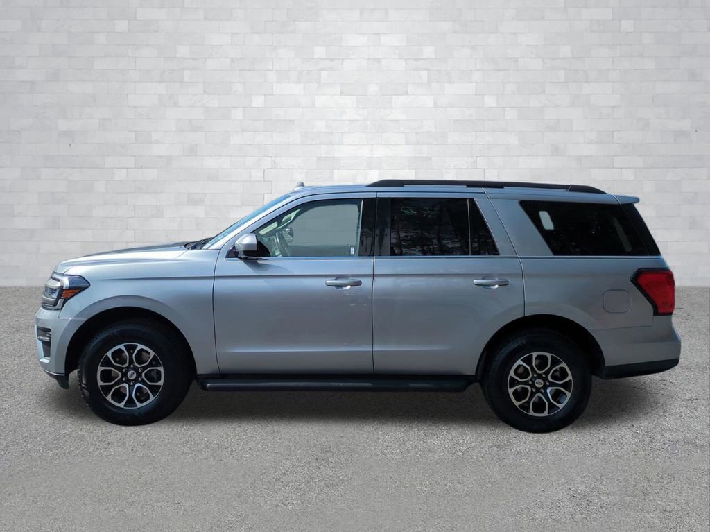 Certified 2024 Ford Expedition XLT image 2