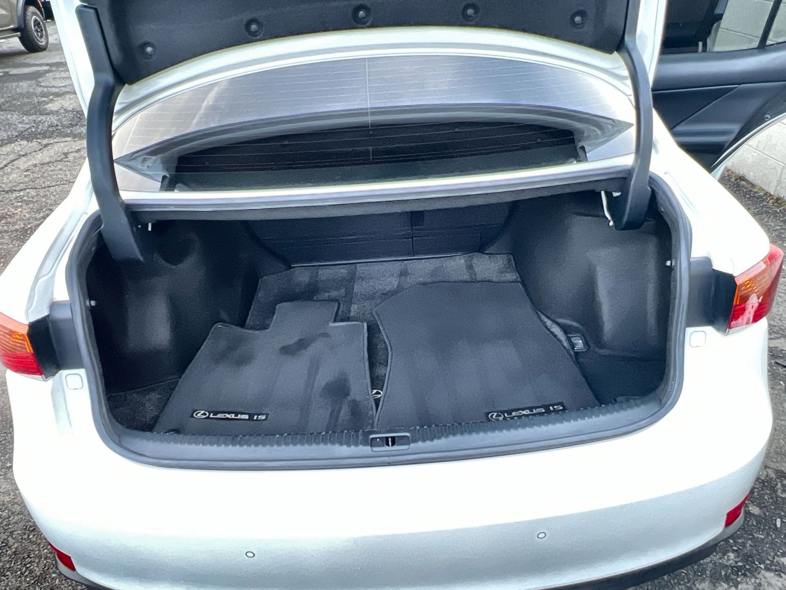 Used 2020 Lexus IS 300 F Sport w/ F Sport Package image 26