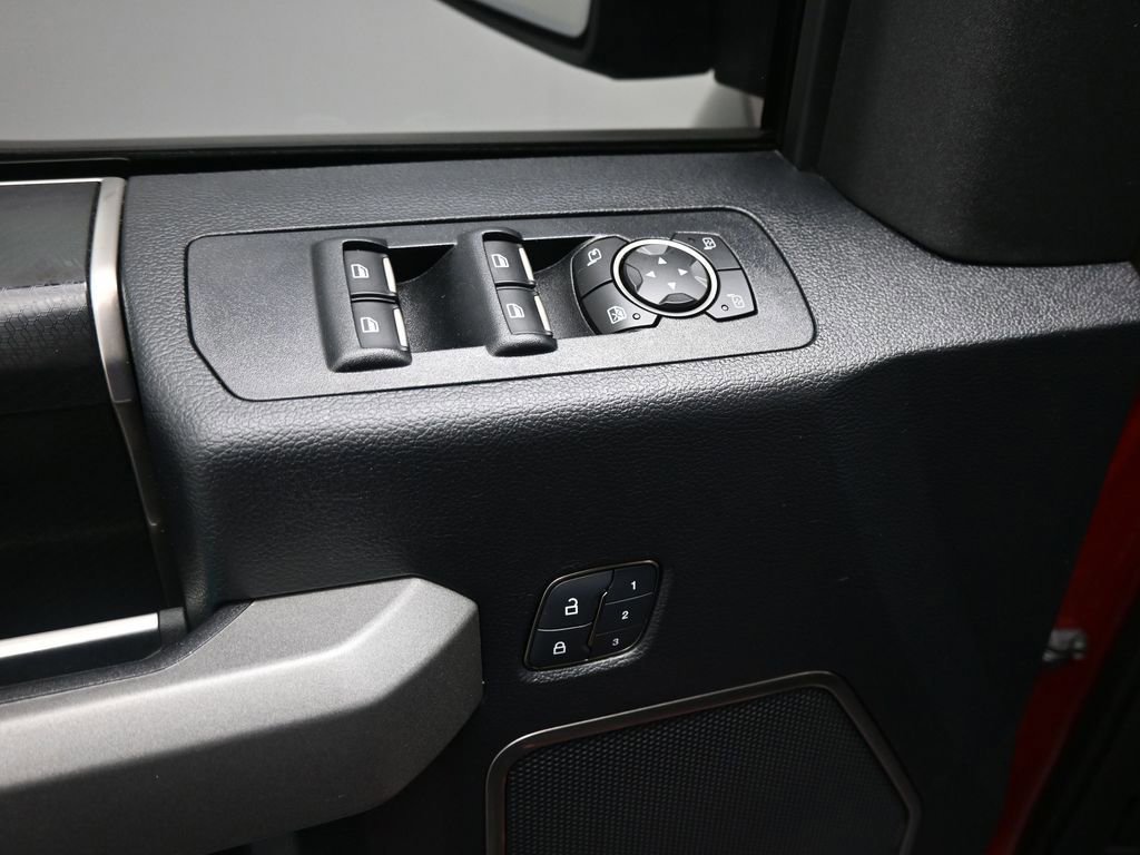 Certified 2017 Ford F150 Raptor w/ Equipment Group 802A Luxury image 38