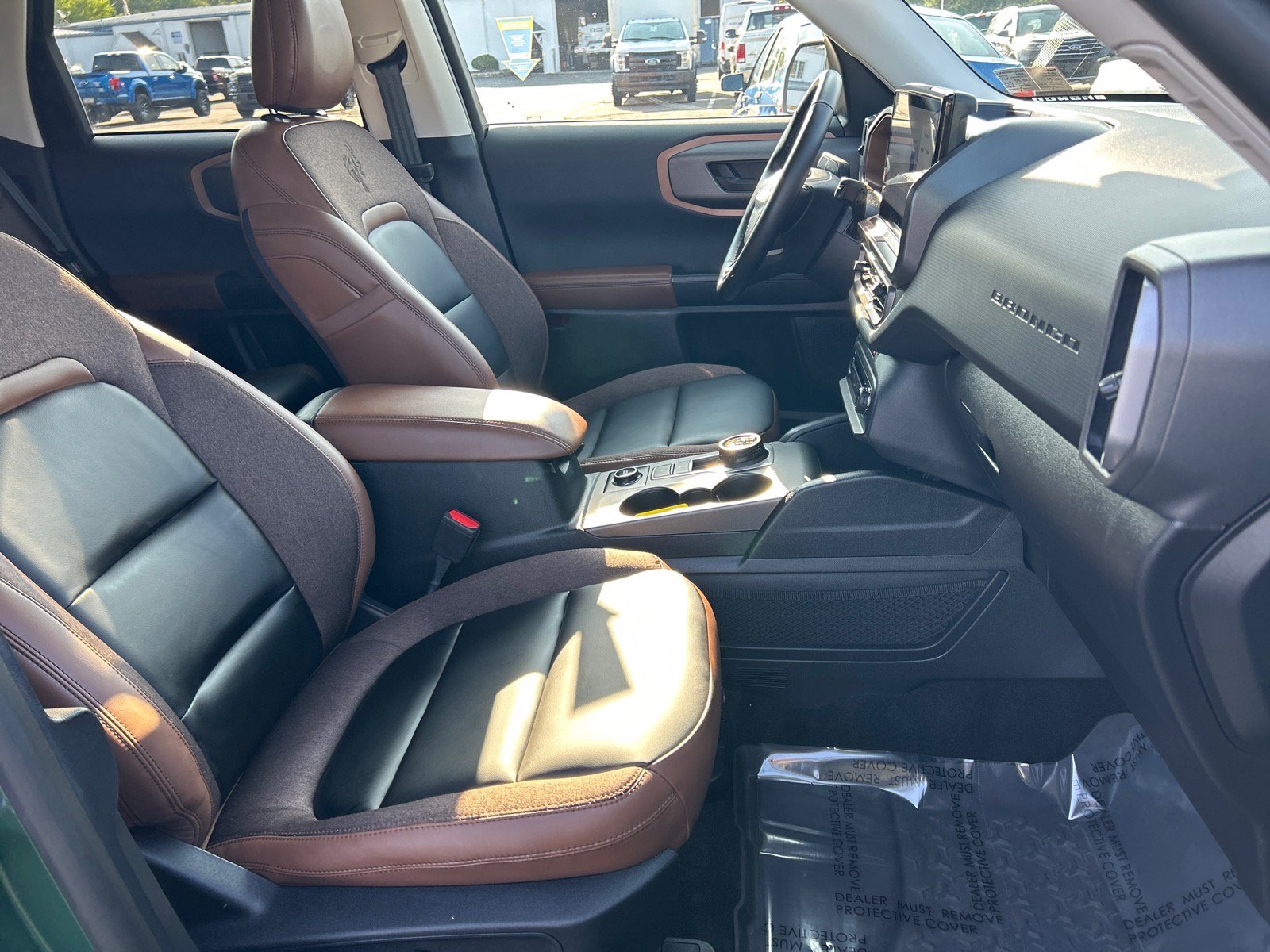 Certified 2025 Ford Bronco Sport Outer Banks w/ Outer Banks Tech Package+ AWD/4WD image 16