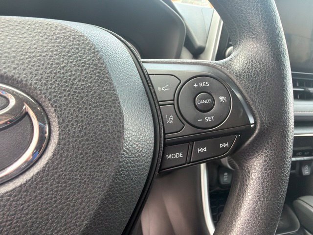 Used 2025 Toyota RAV4 LE AWD/4WD image 15