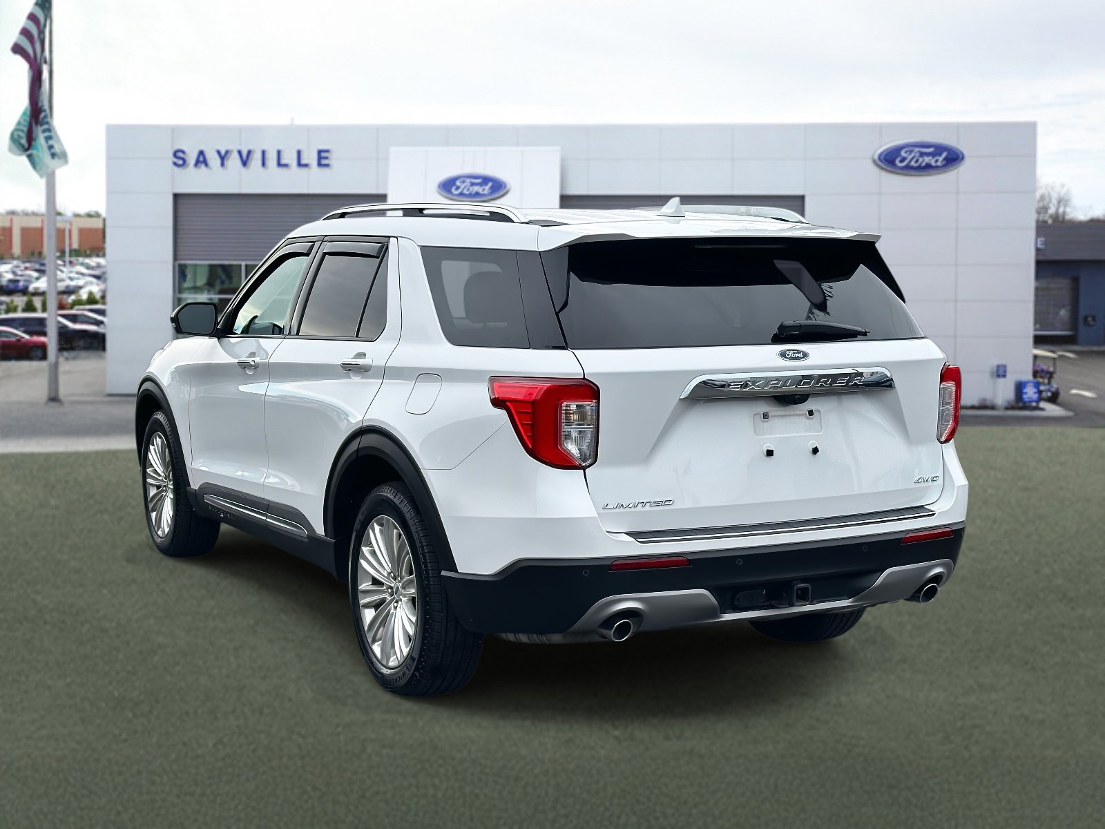 Certified 2021 Ford Explorer Limited w/ Equipment Group 301A image 4