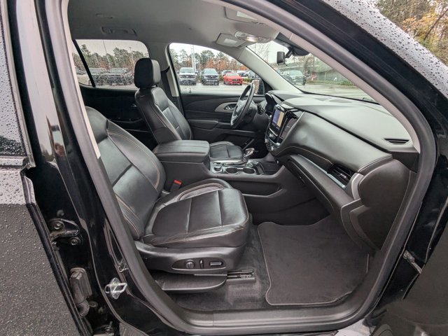 Used 2021 Chevrolet Traverse RS image 38